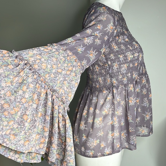 American Eagle Outfitters Bell Sleeve Top - Picture 5 of 7